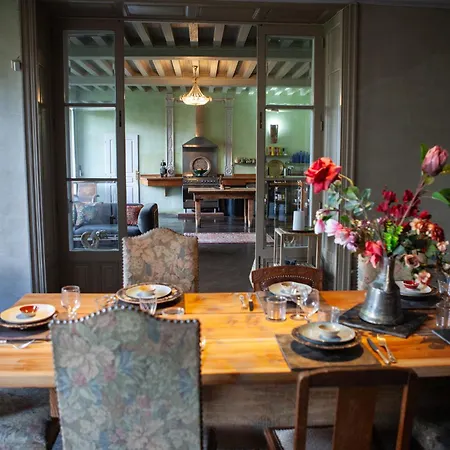 Gertrud's - In Shared Village Chateau *