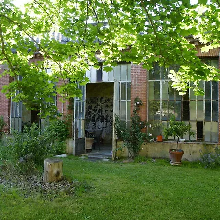 Gertrud's - In Shared Village Chateau شقة